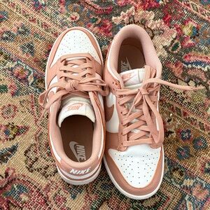 Nike Women's rose whisperer